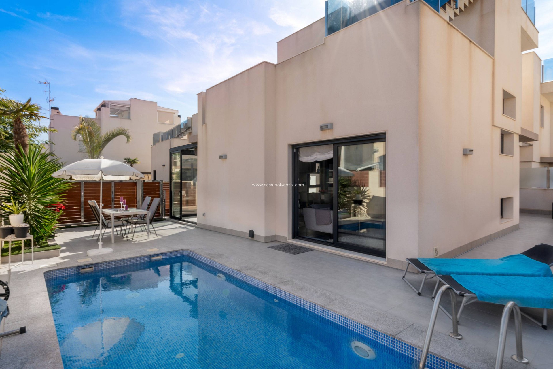 Resale - Villa - Torrevieja - Aguas nuevas