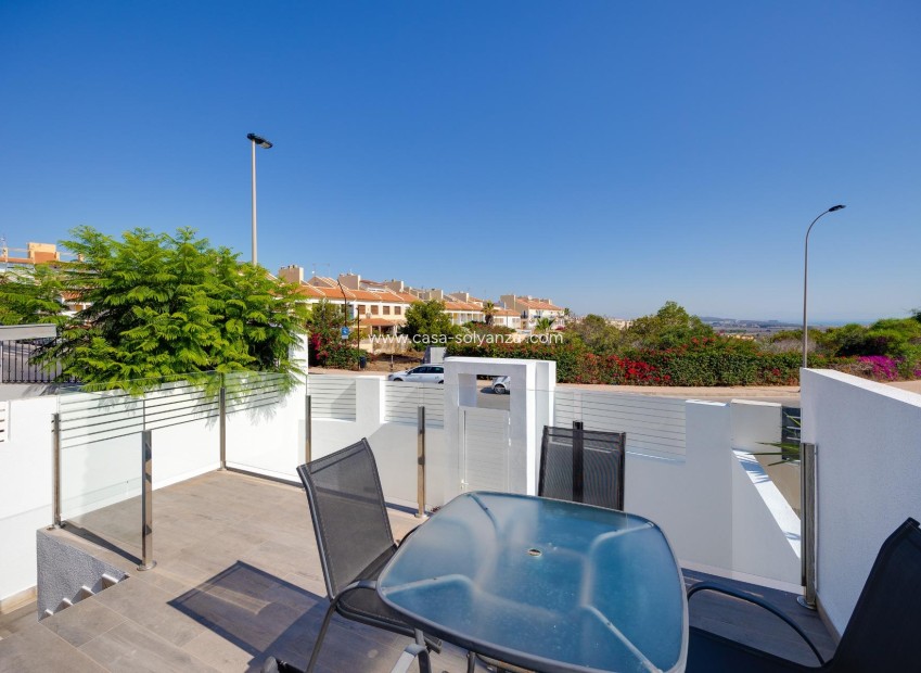 Resale - Villa - Torrevieja - Aguas nuevas