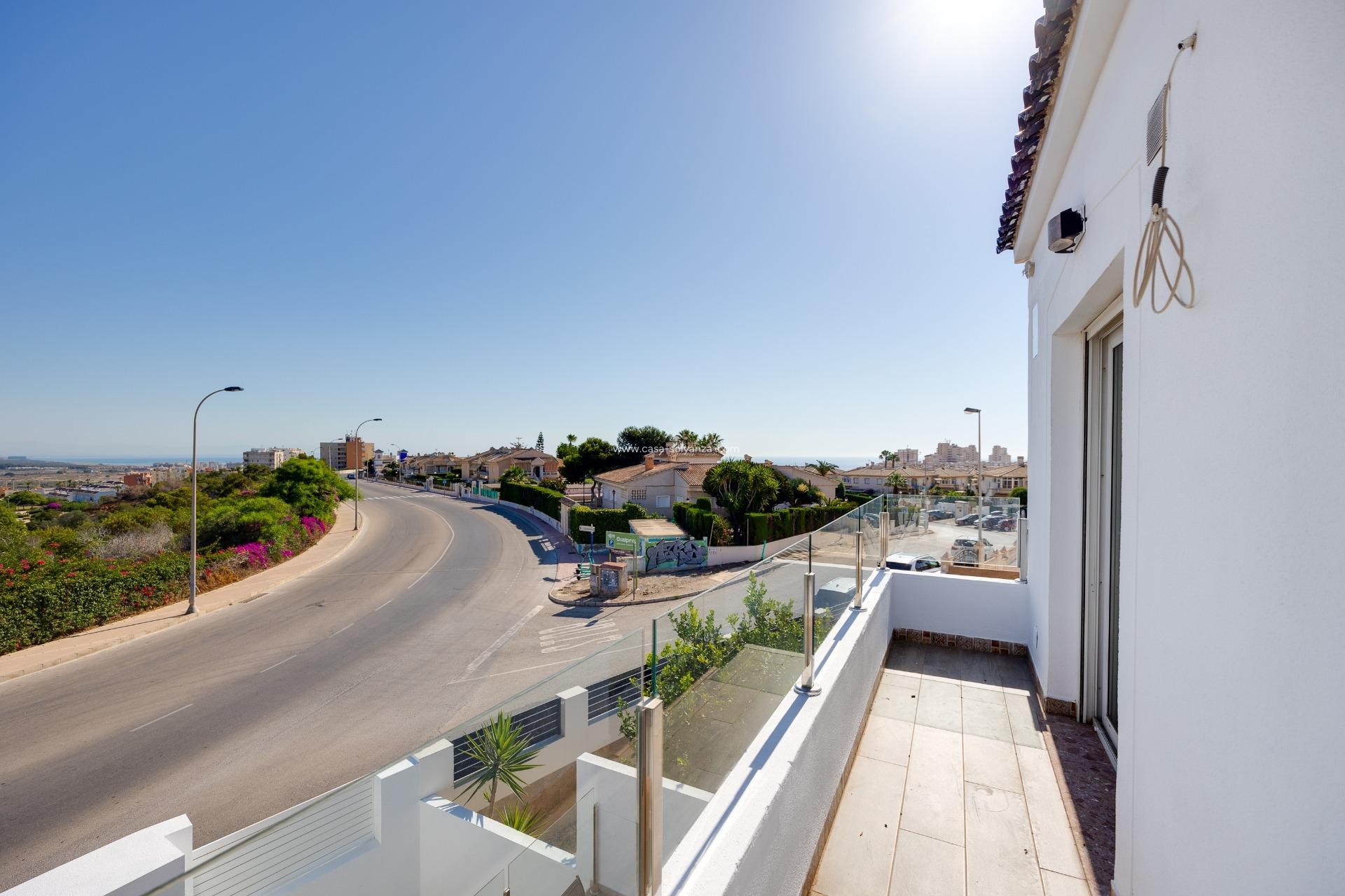 Resale - Villa - Torrevieja - Aguas nuevas