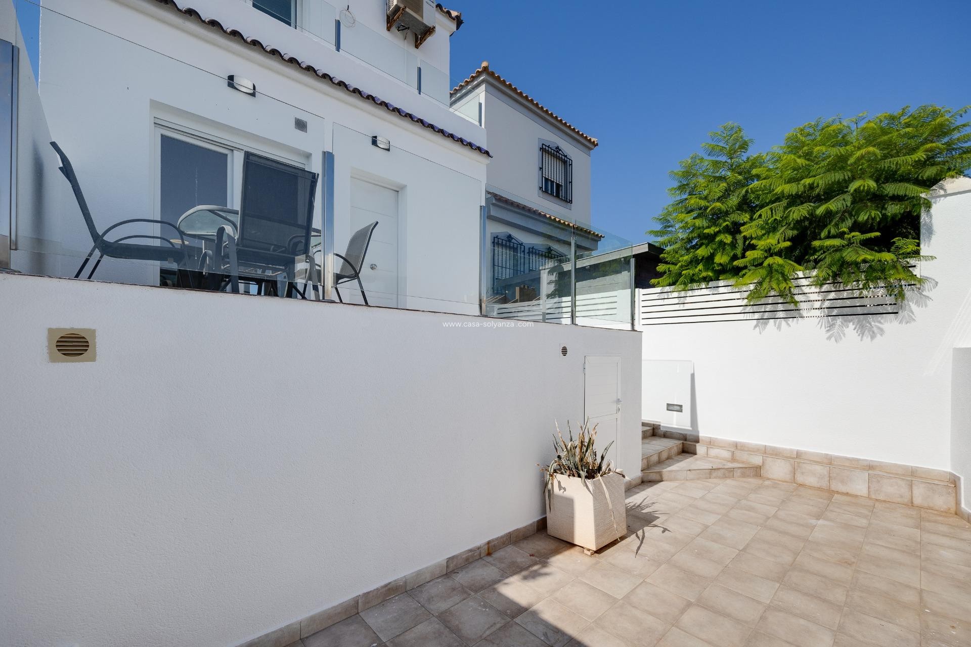 Resale - Villa - Torrevieja - Aguas nuevas