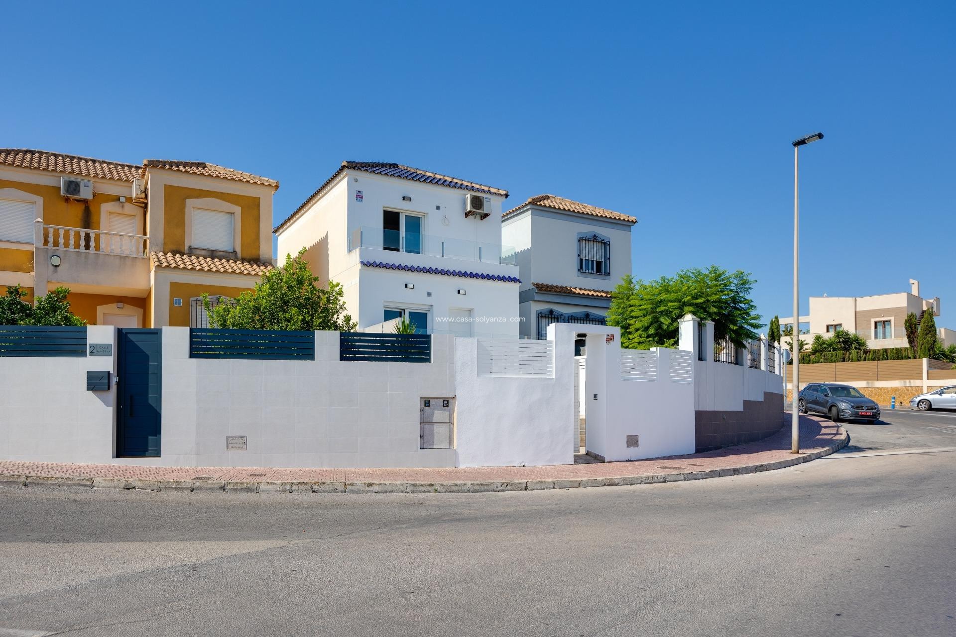 Resale - Villa - Torrevieja - Aguas nuevas