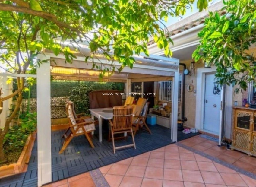 Resale - Villa - Torrevieja - Aguas nuevas