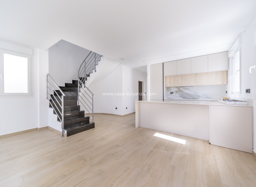 Resale - Villa - Torrevieja - Aguas nuevas