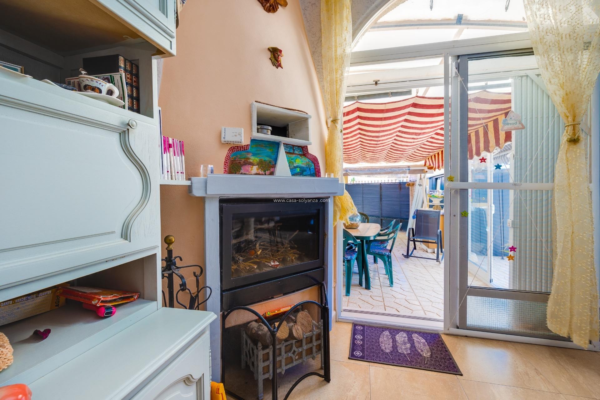 Resale - Villa - Torrevieja - Aguas nuevas