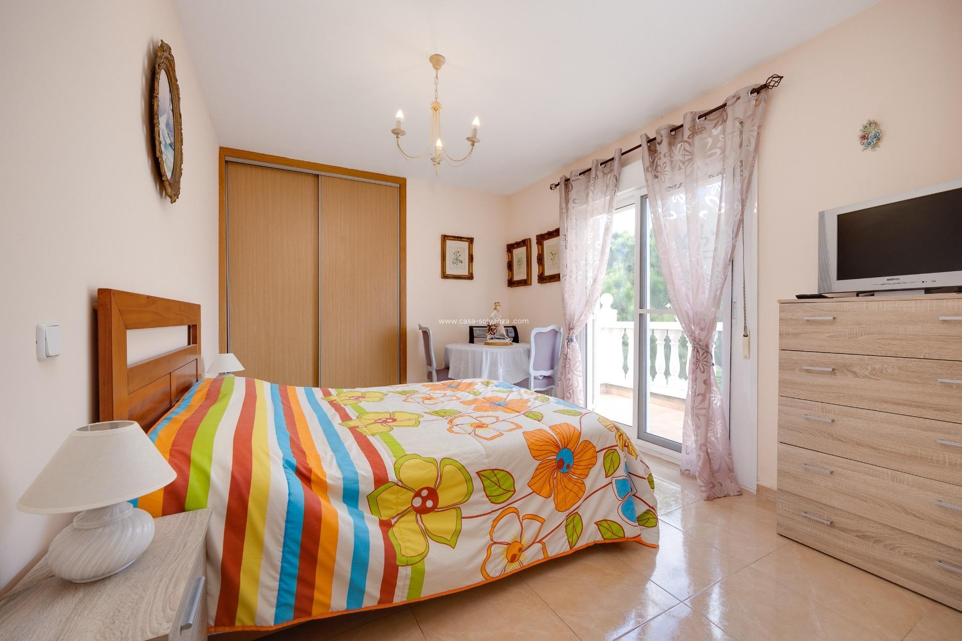 Resale - Villa - Torrevieja - Aguas nuevas