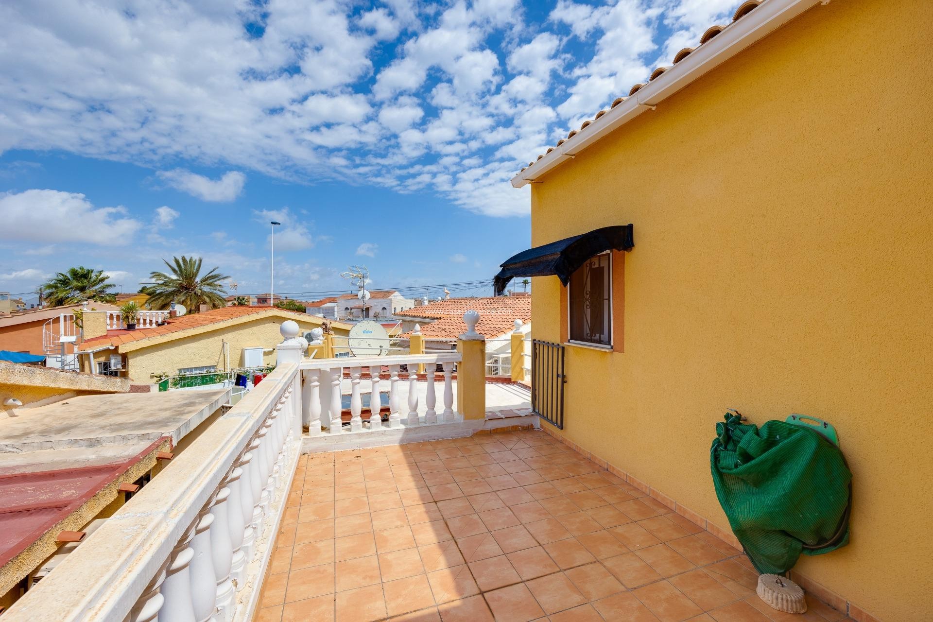 Resale - Villa - Torrevieja - Aguas nuevas