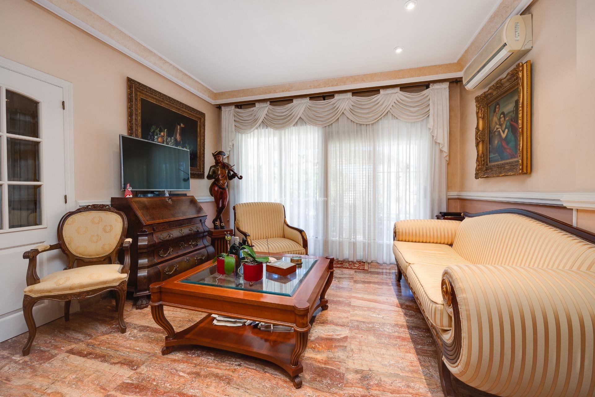 Resale - Villa - Torrevieja - Aguas nuevas