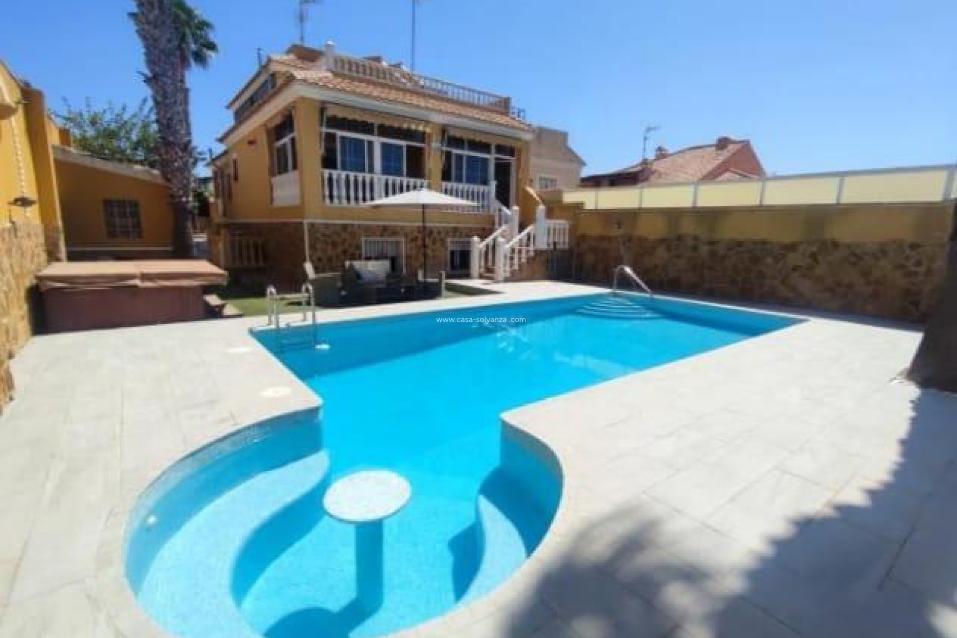 Resale - Villa - Torrevieja - Aguas nuevas