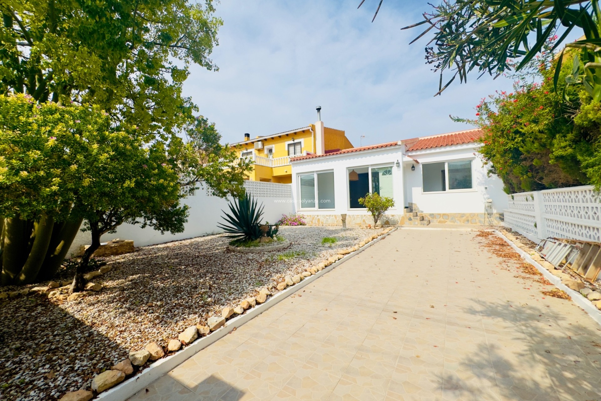 Resale - Villa - Torrevieja - Aguas nuevas