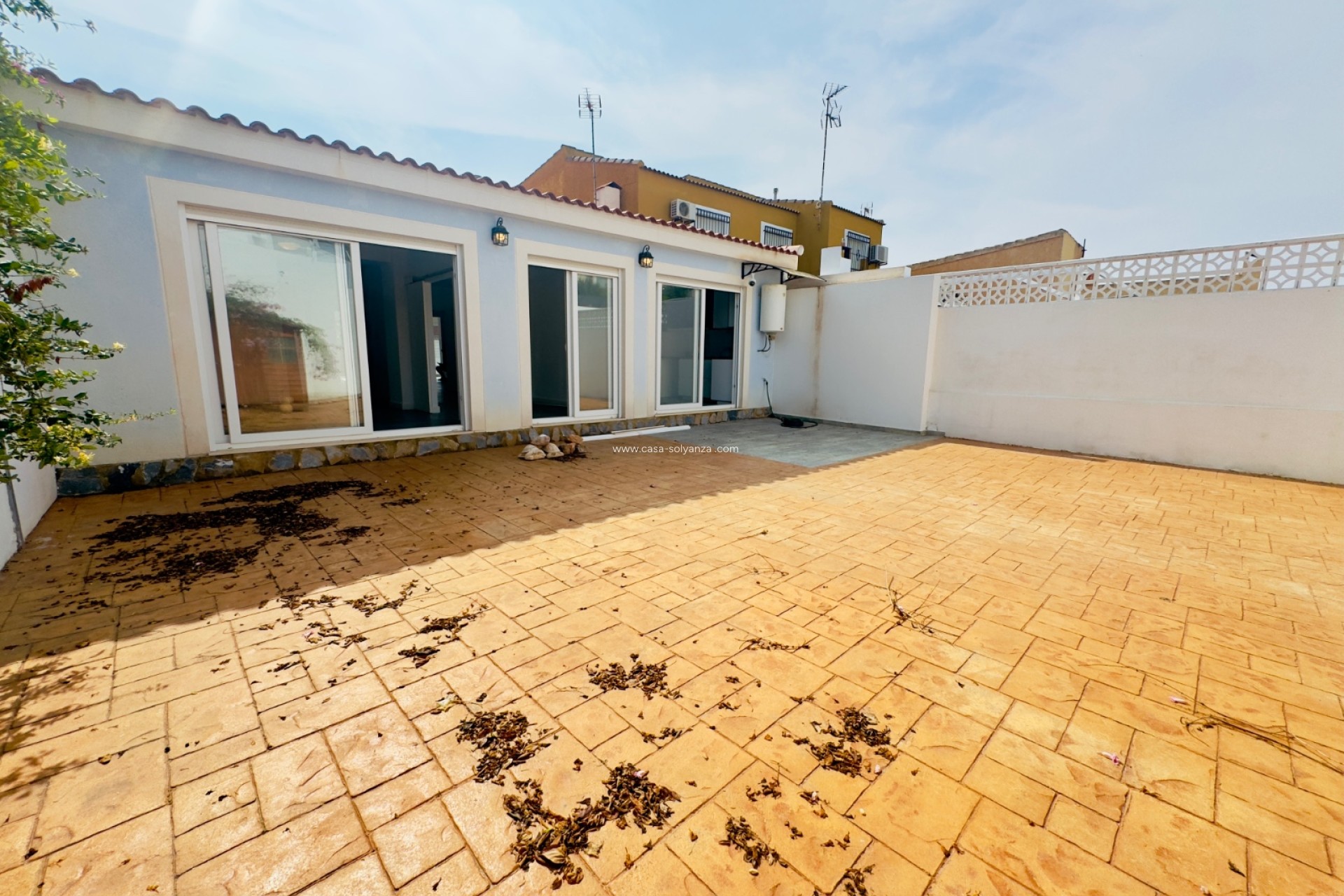 Resale - Villa - Torrevieja - Aguas nuevas
