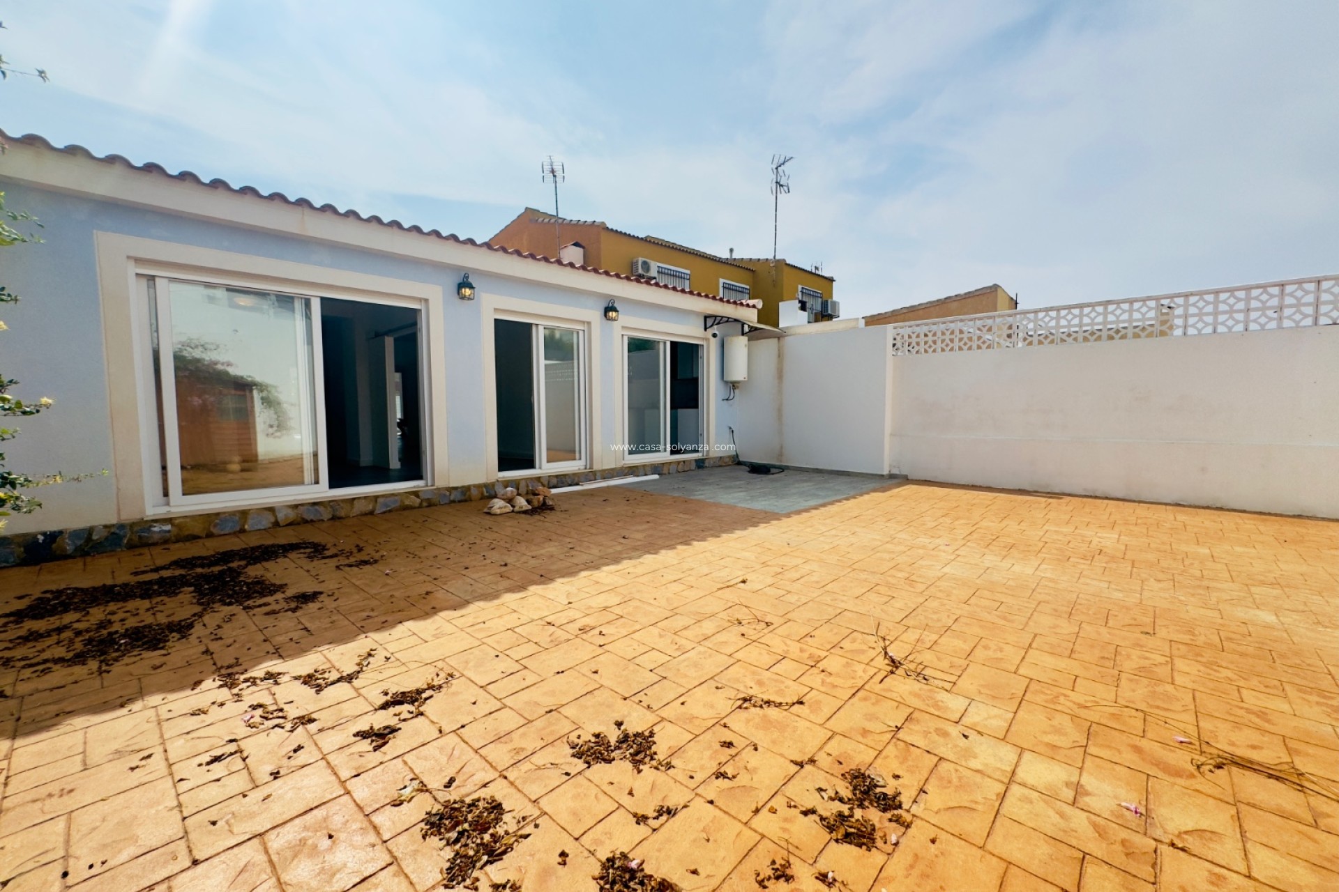 Resale - Villa - Torrevieja - Aguas nuevas