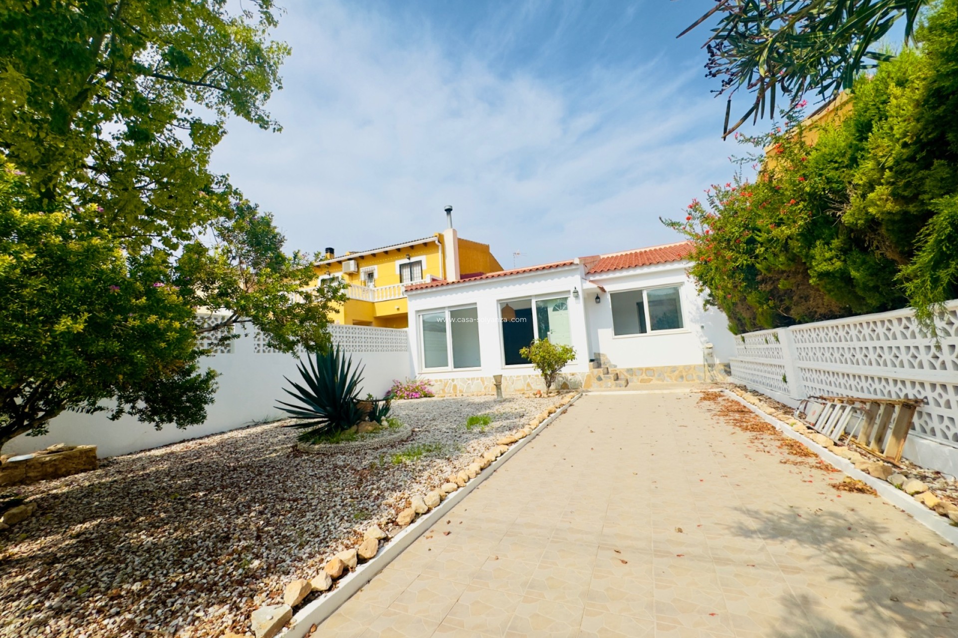 Resale - Villa - Torrevieja - Aguas nuevas