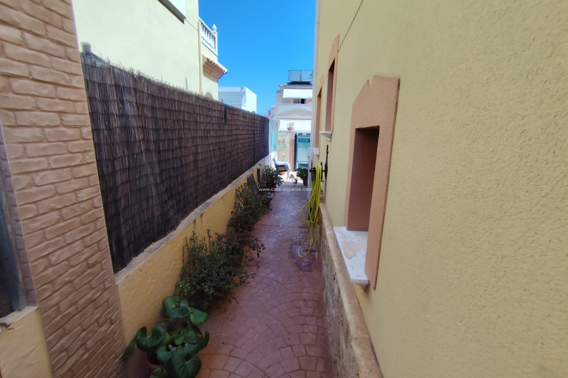 Resale - Villa - Torrevieja - Aguas nuevas