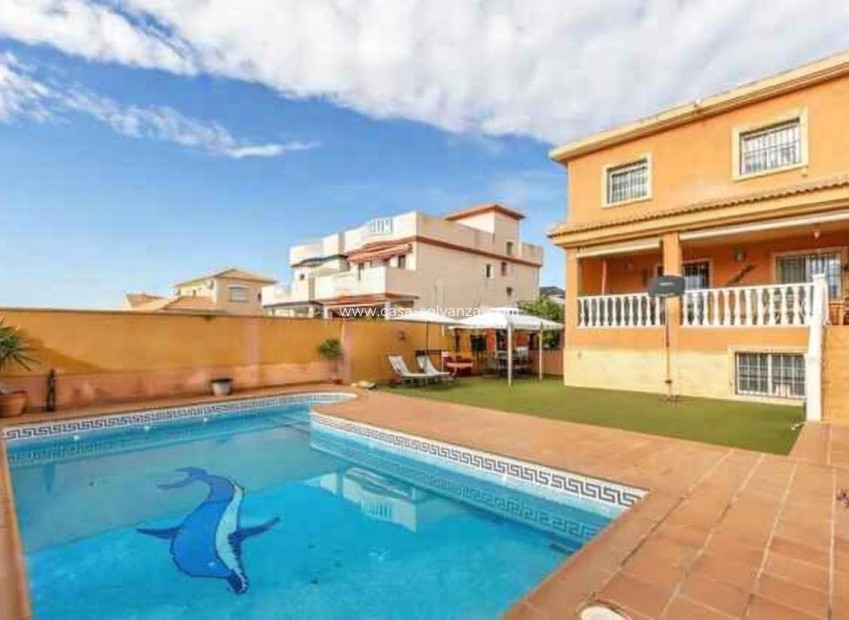 Resale - Villa - Torrevieja - Aguas nuevas