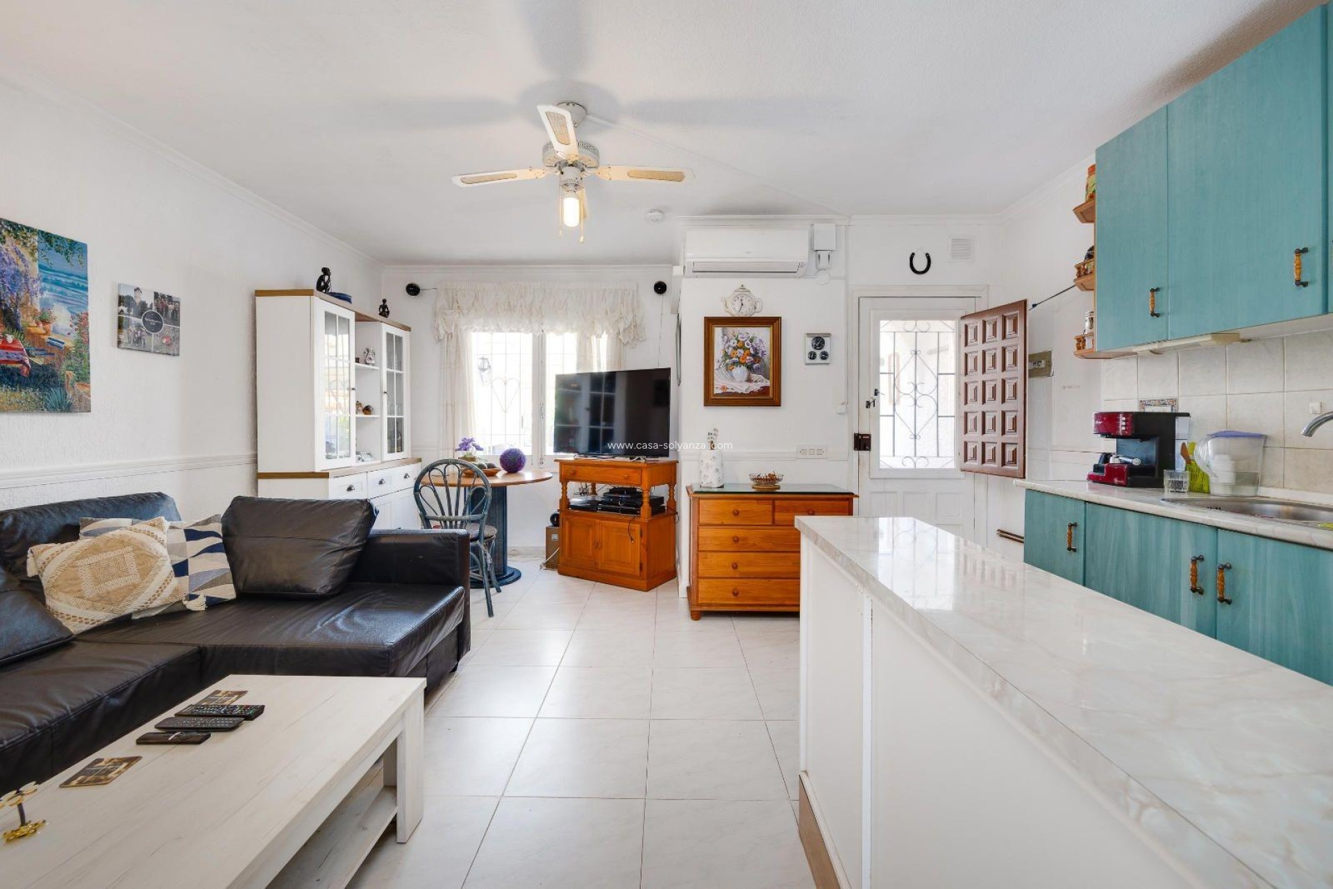 Resale - Villa - Torrevieja - Calas Blanca