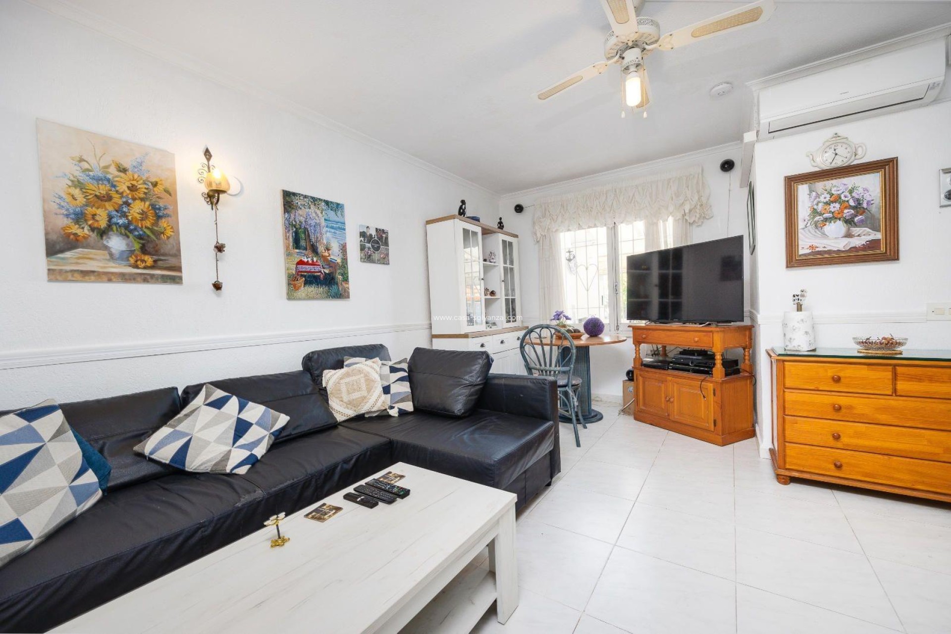 Resale - Villa - Torrevieja - Calas Blanca