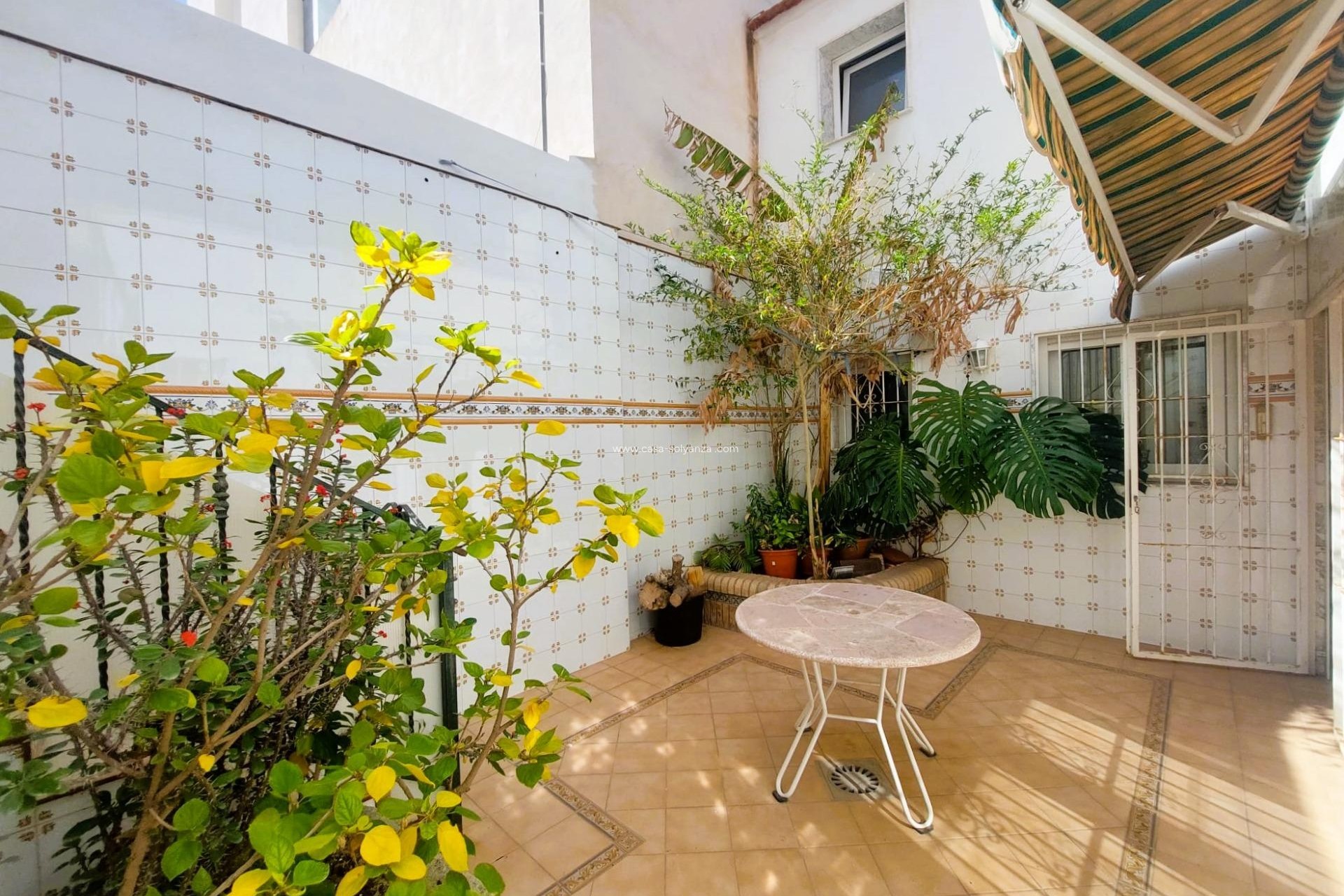 Resale - Villa - Torrevieja - Center