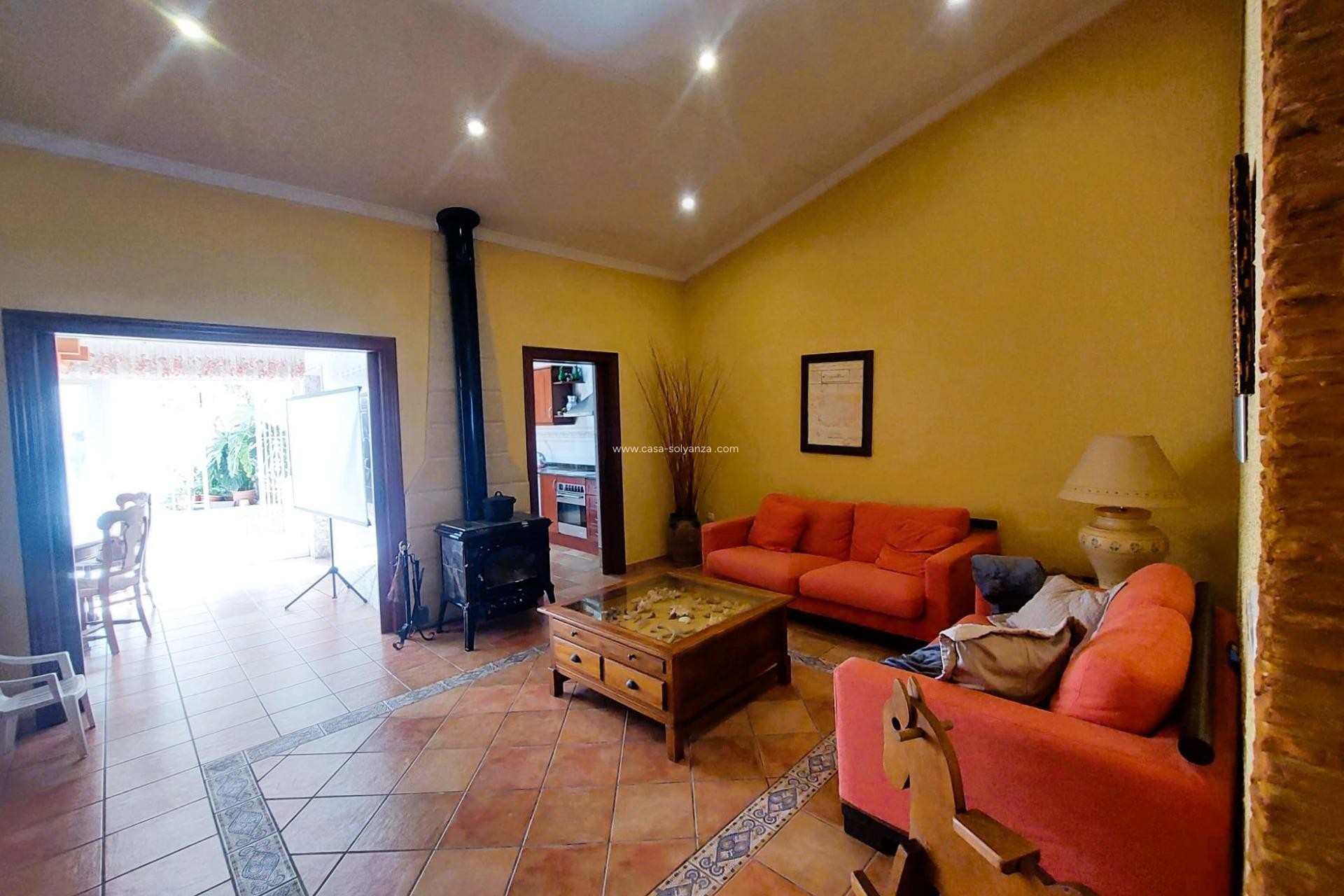 Resale - Villa - Torrevieja - Center