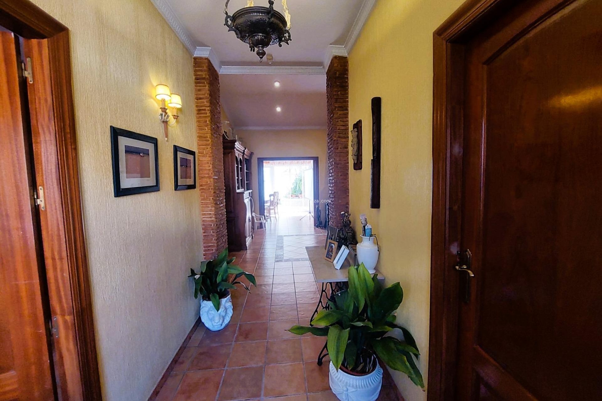 Resale - Villa - Torrevieja - Center