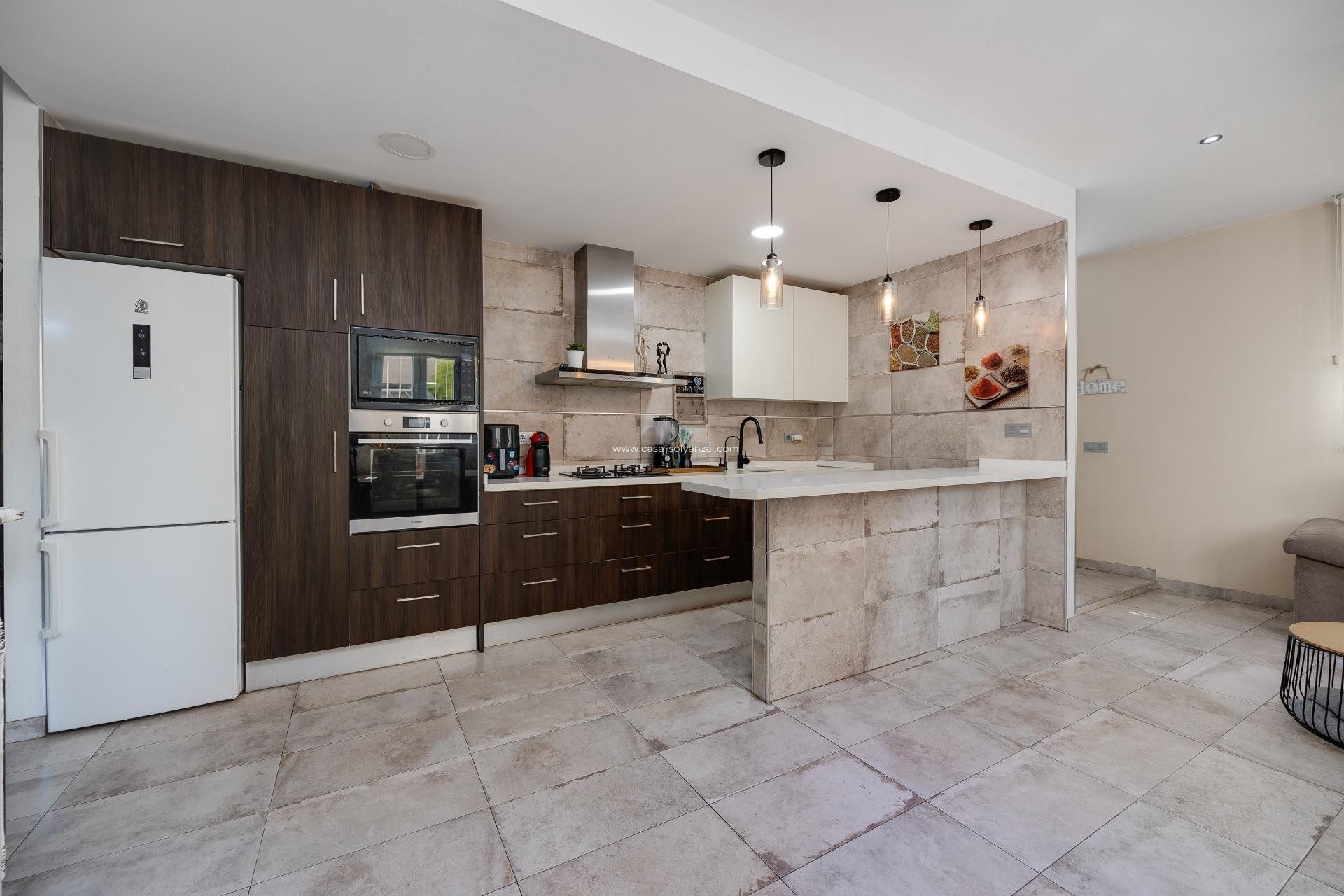 Resale - Villa - Torrevieja - Center