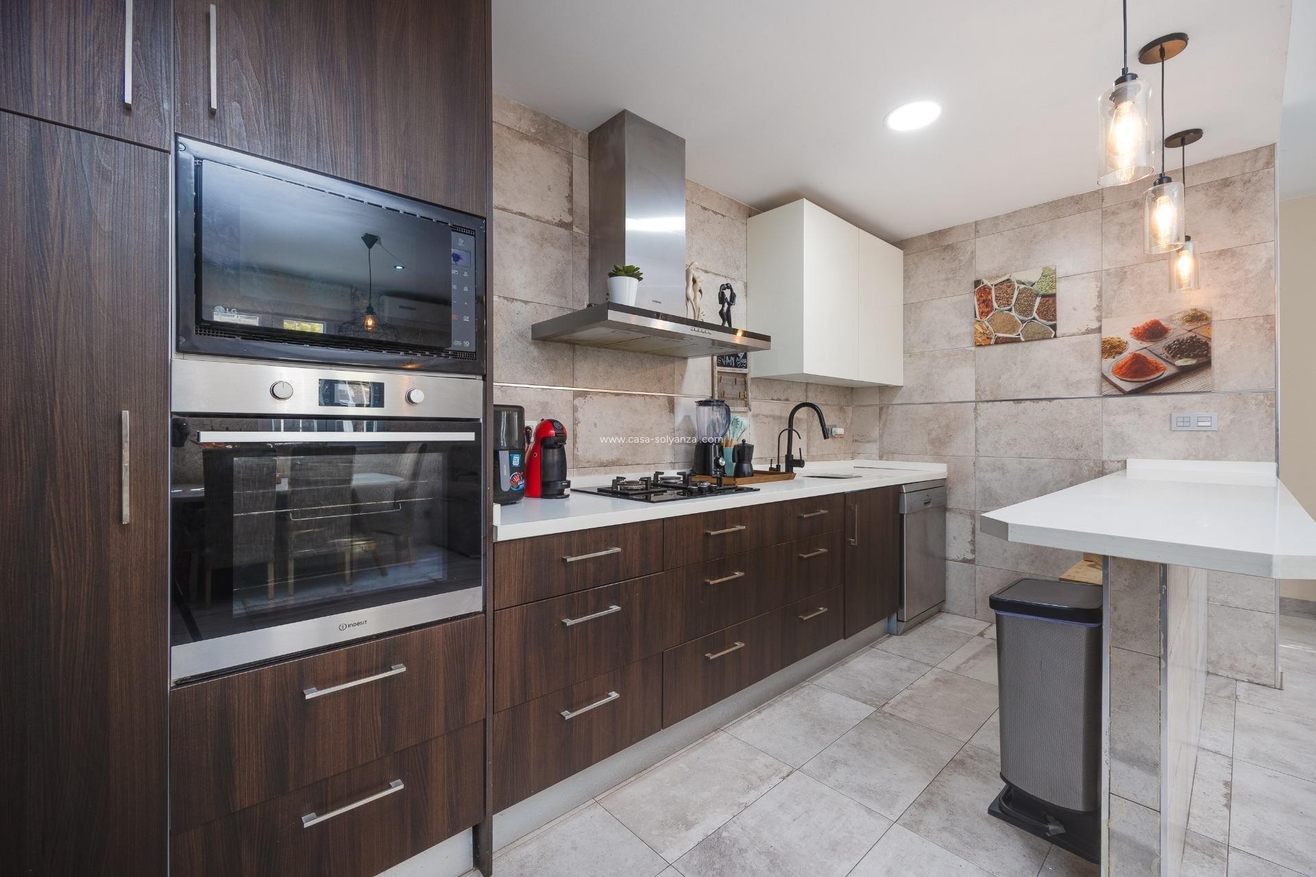 Resale - Villa - Torrevieja - Center