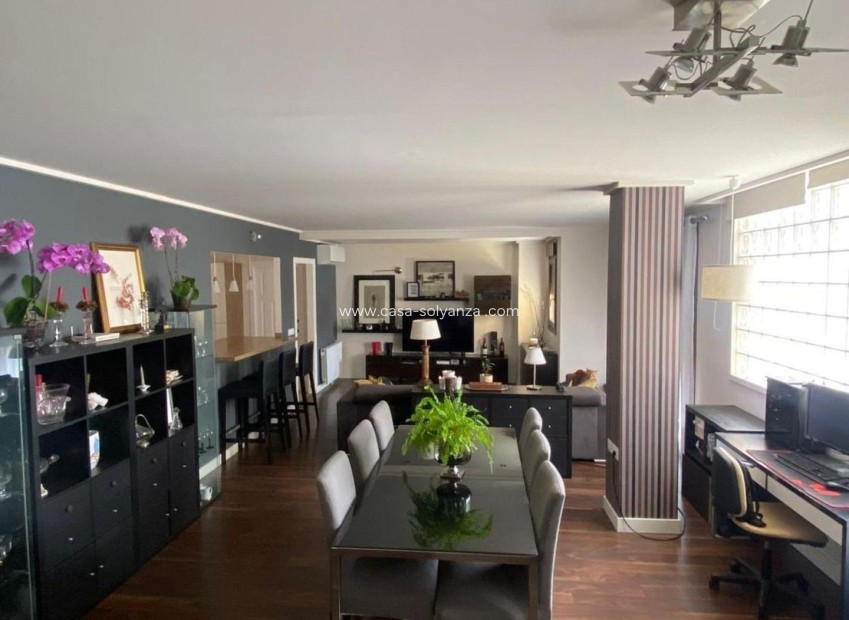 Resale - Villa - Torrevieja - Centro - Muelle Pesquero