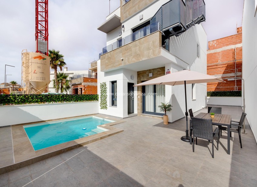 Resale - Villa - Torrevieja - Costa Blanca