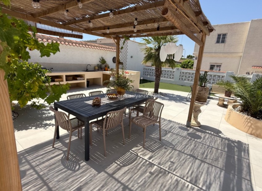 Resale - Villa - Torrevieja - Costa Blanca