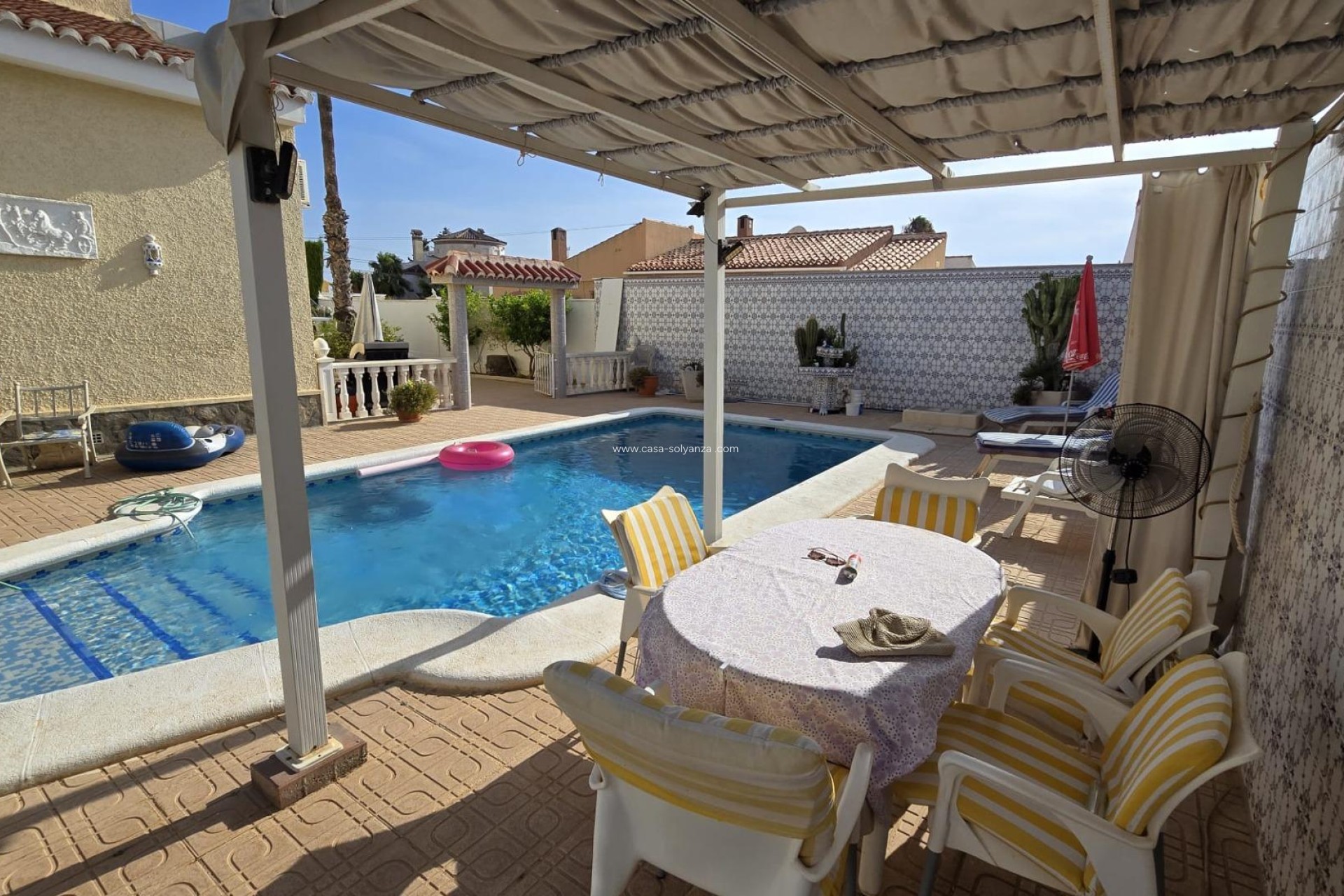 Resale - Villa - Torrevieja - Costa Blanca