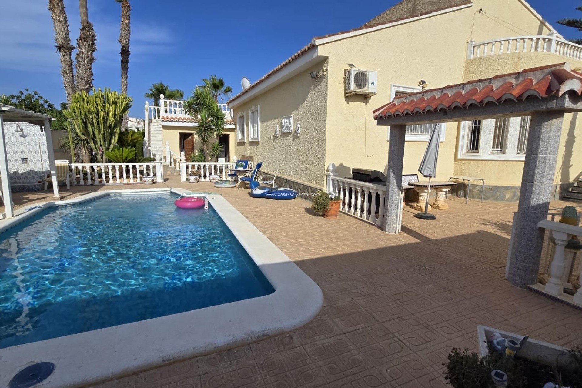 Resale - Villa - Torrevieja - Costa Blanca
