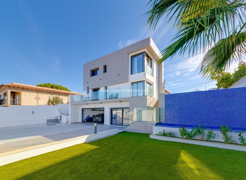 Resale - Villa - Torrevieja - Costa Blanca