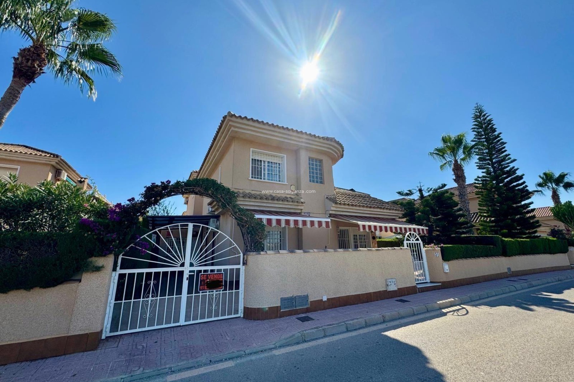 Resale - Villa - Torrevieja - Costa Blanca