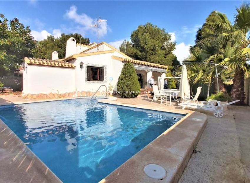 Resale - Villa - Torrevieja - Costa Blanca