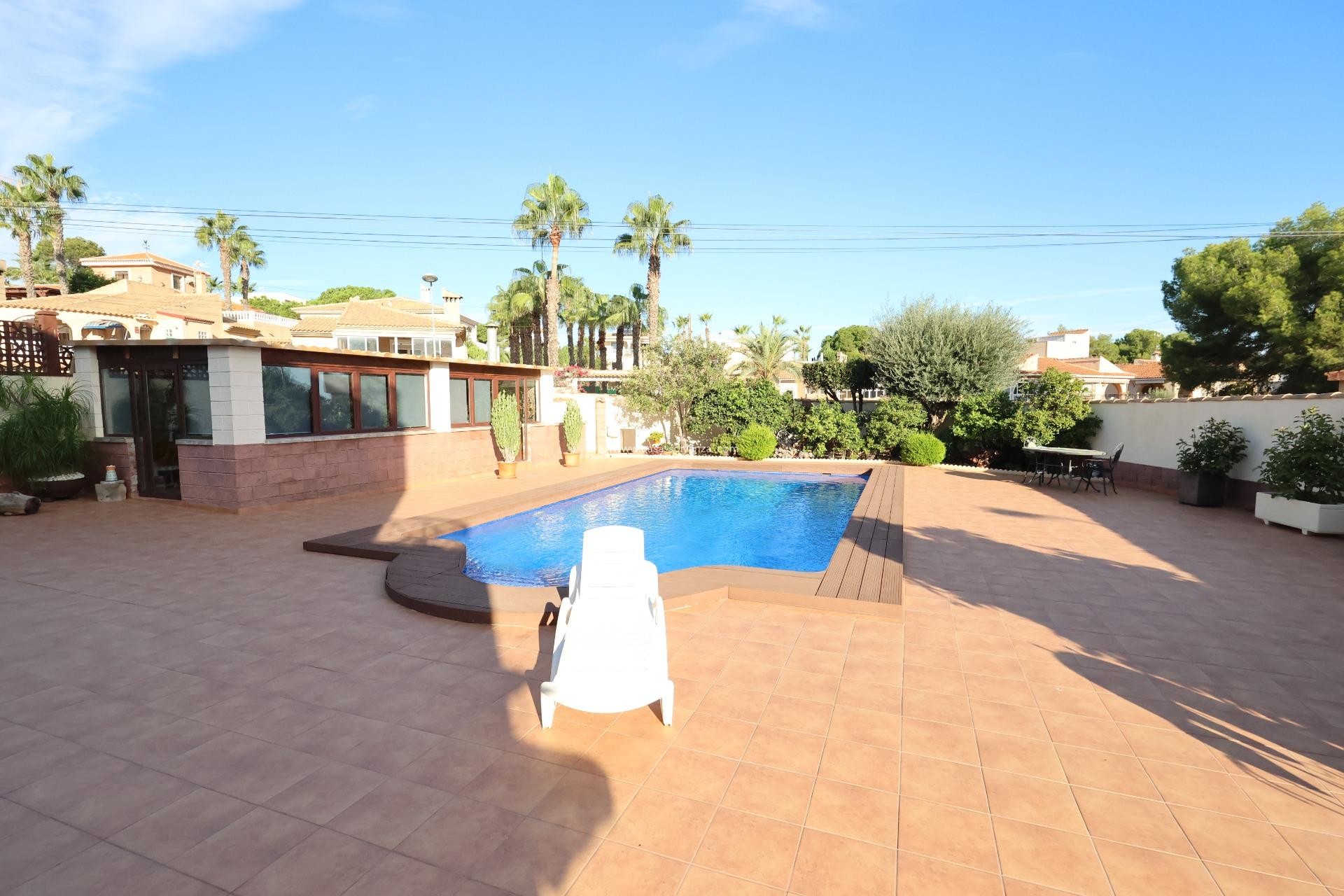 Resale - Villa - Torrevieja - Costa Blanca