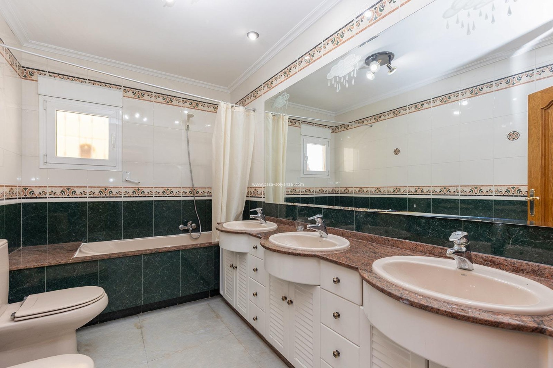 Resale - Villa - Torrevieja - Costa Blanca