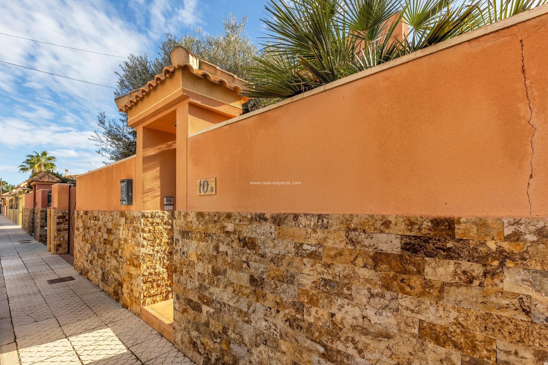 Resale - Villa - Torrevieja - Costa Blanca