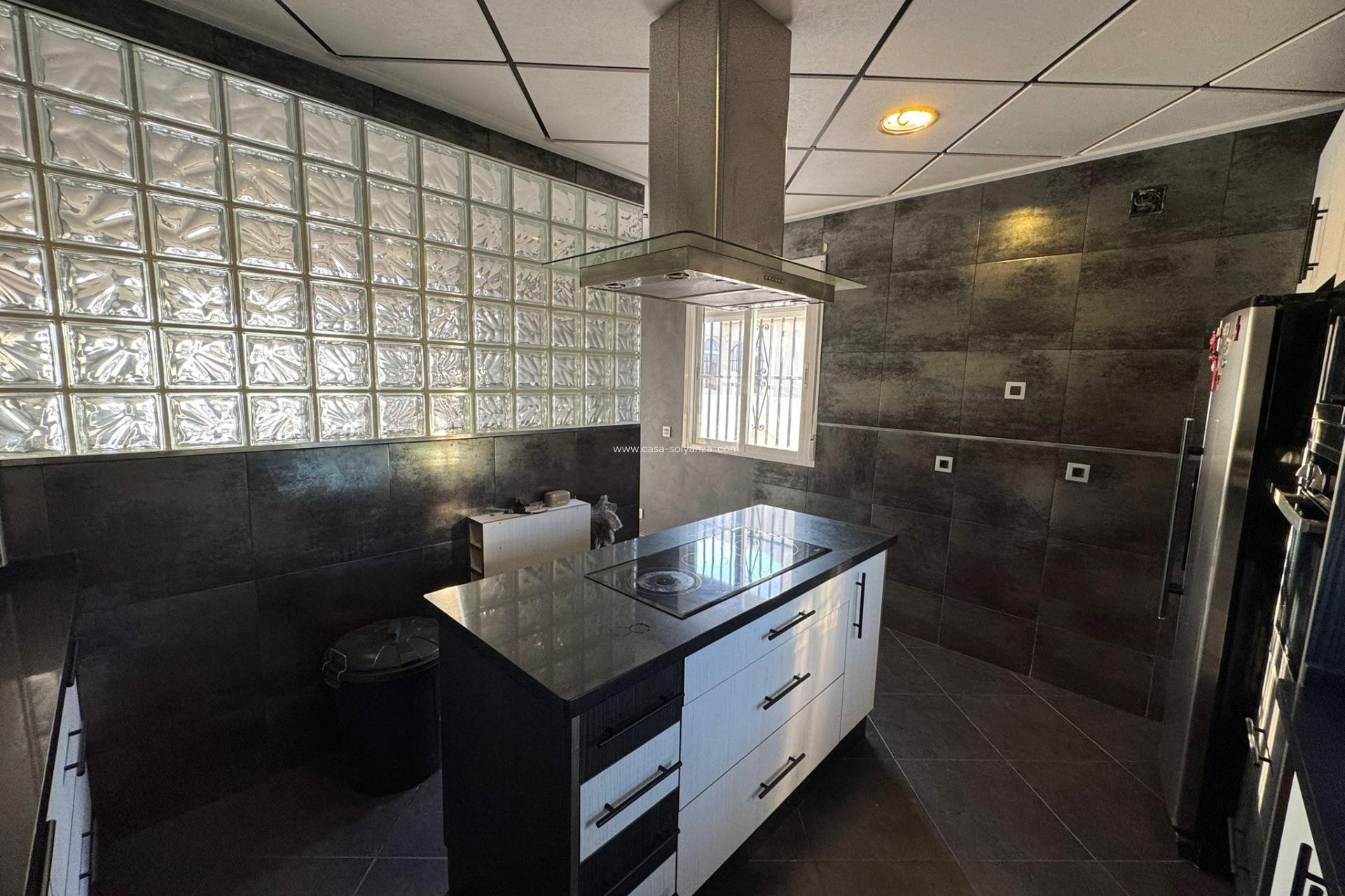 Resale - Villa - Torrevieja - Costa Blanca