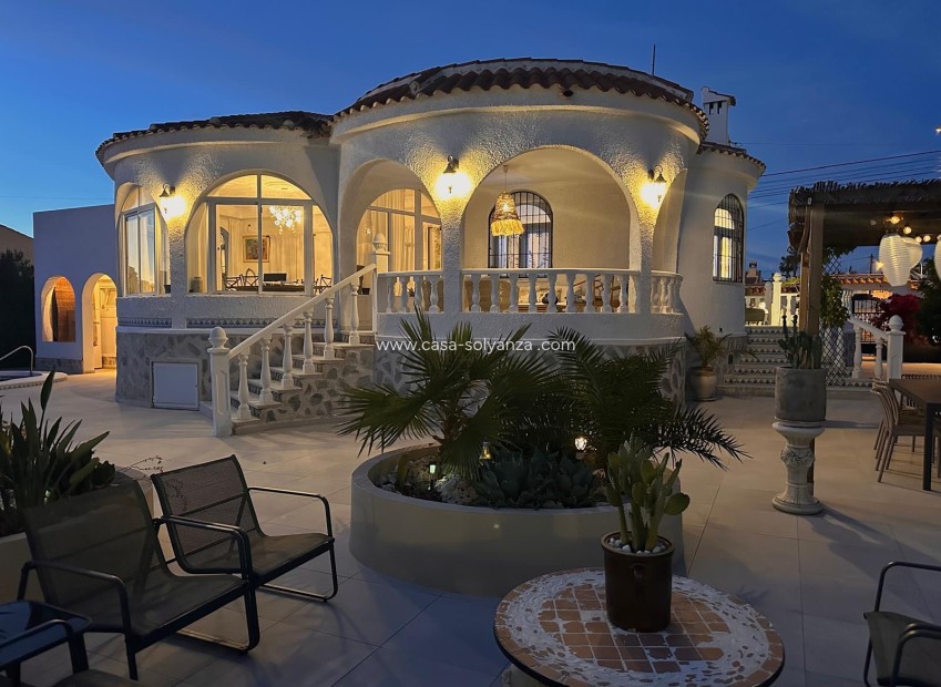 Resale - Villa - Torrevieja - Costa Blanca