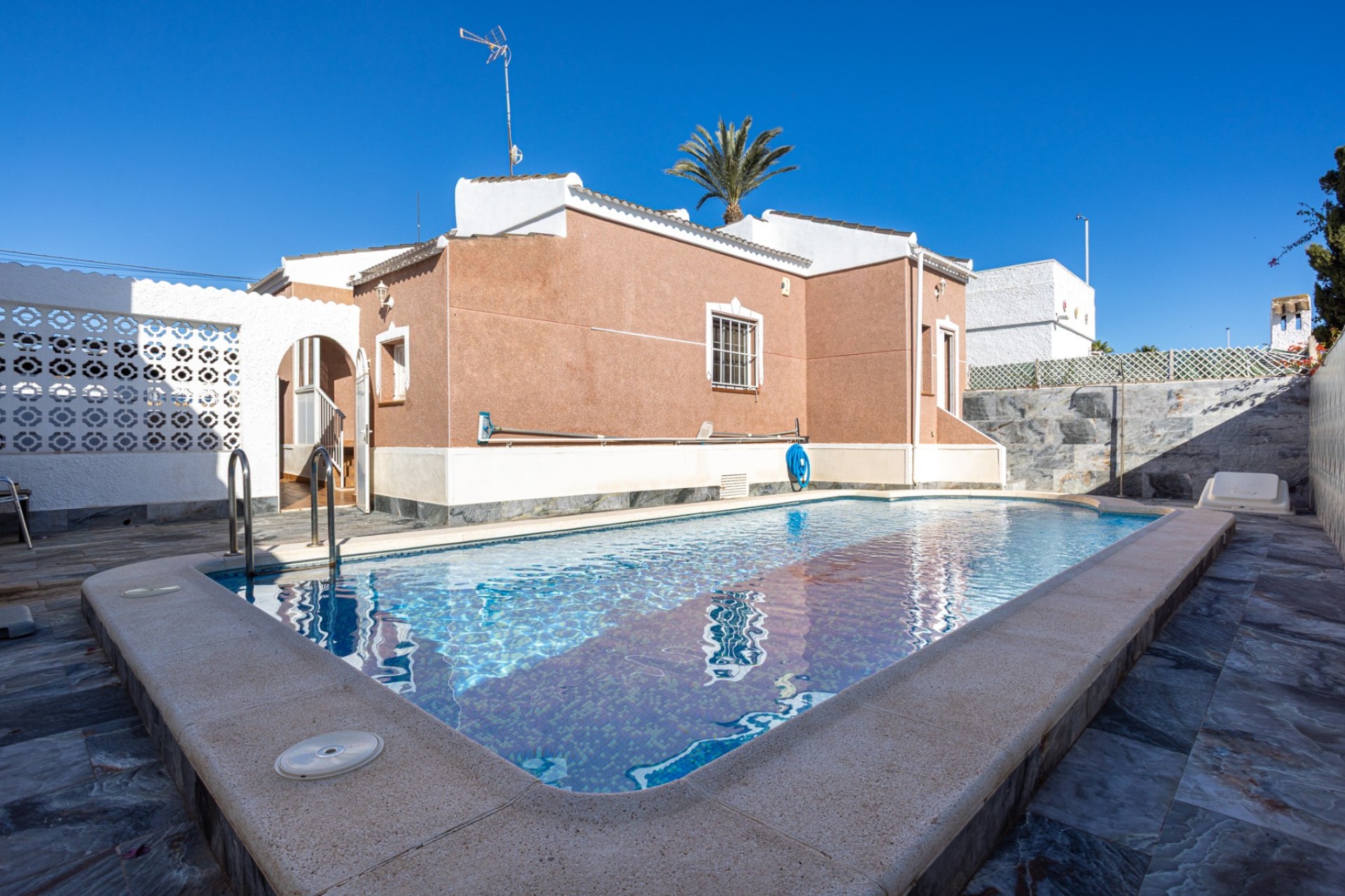 Resale - Villa - Torrevieja - Costa Blanca
