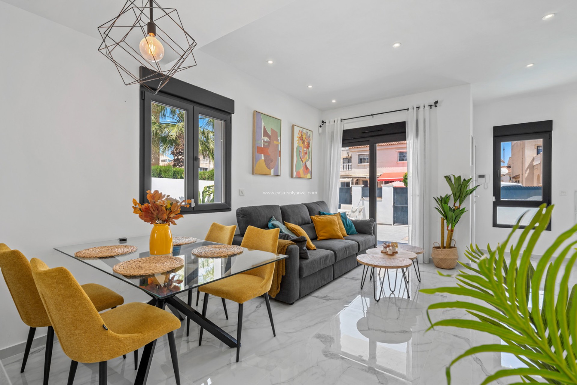Resale - Villa - Torrevieja - Costa Blanca