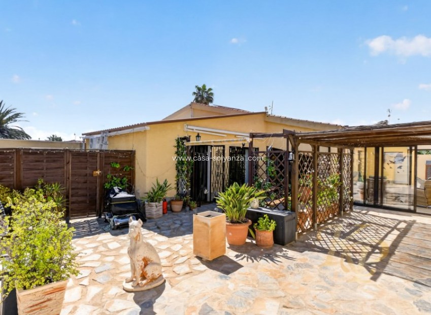 Resale - Villa - Torrevieja - Costa Blanca