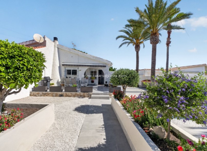 Resale - Villa - Torrevieja - Costa Blanca