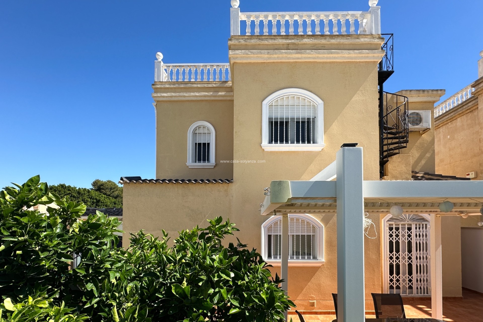 Resale - Villa - Torrevieja - Costa Blanca