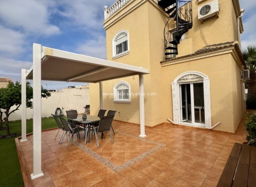 Resale - Villa - Torrevieja - Costa Blanca