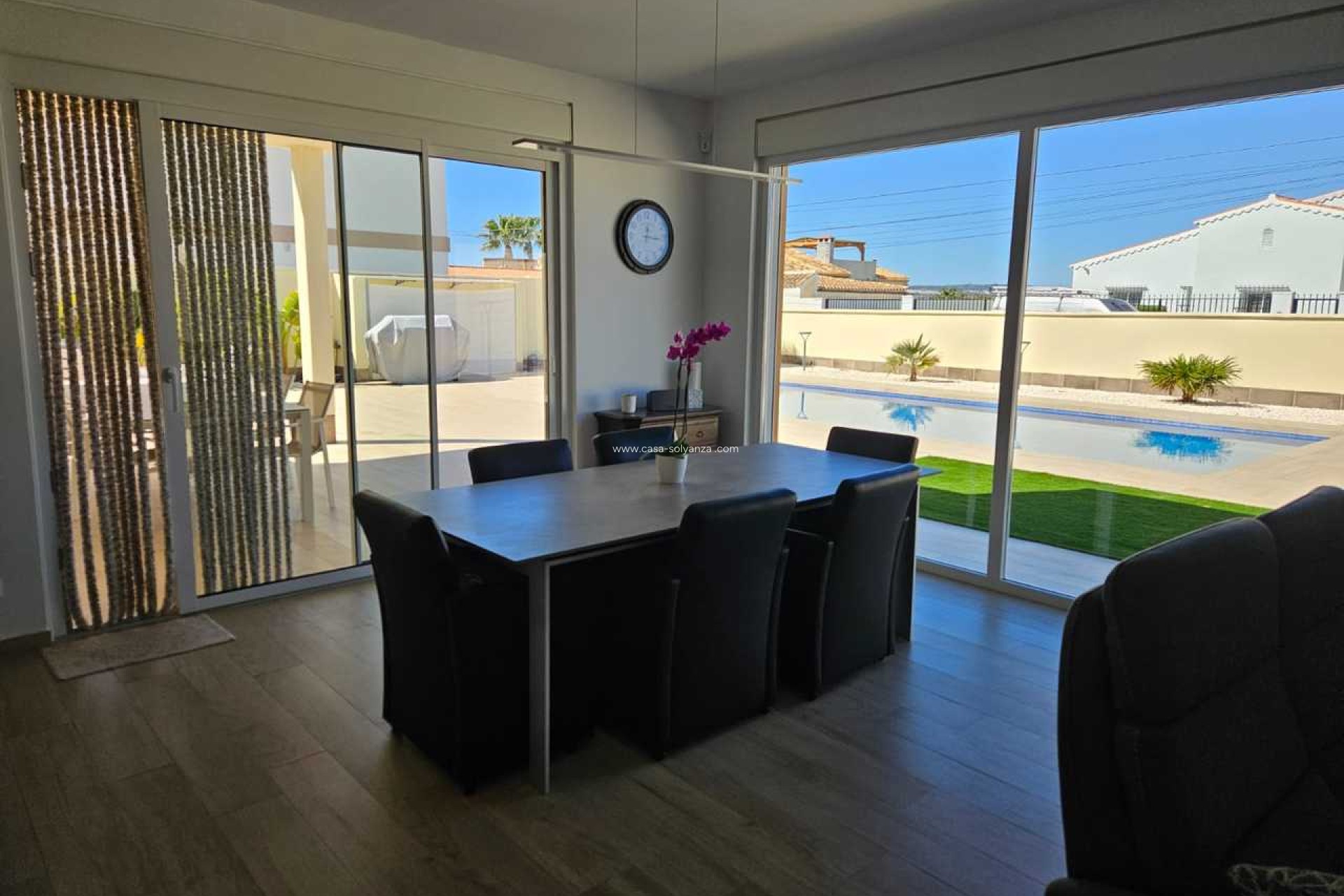 Resale - Villa - Torrevieja - Costa Blanca