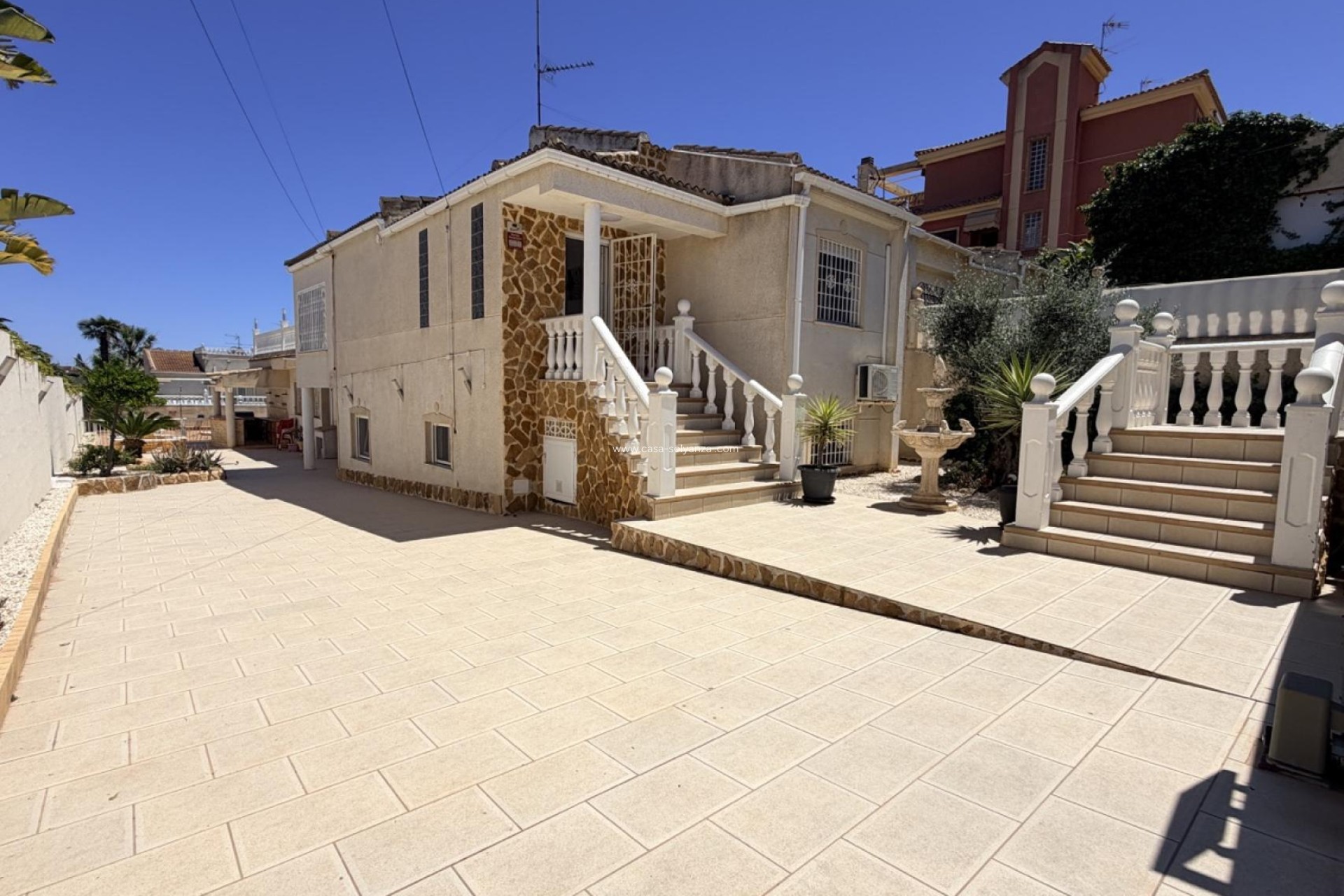 Resale - Villa - Torrevieja - Costa Blanca