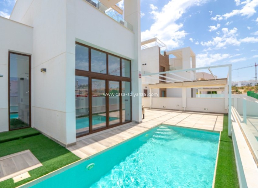 Resale - Villa - Torrevieja - Costa Blanca