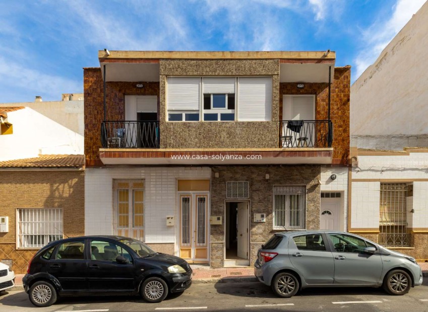 Resale - Villa - Torrevieja - El acequión
