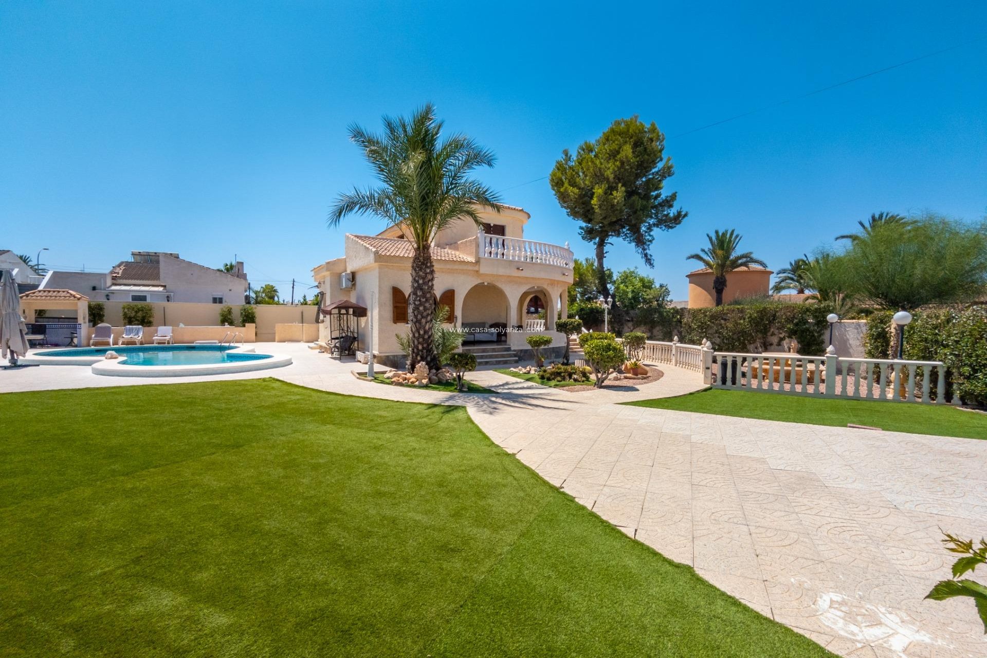 Resale - Villa - Torrevieja - El chaparral