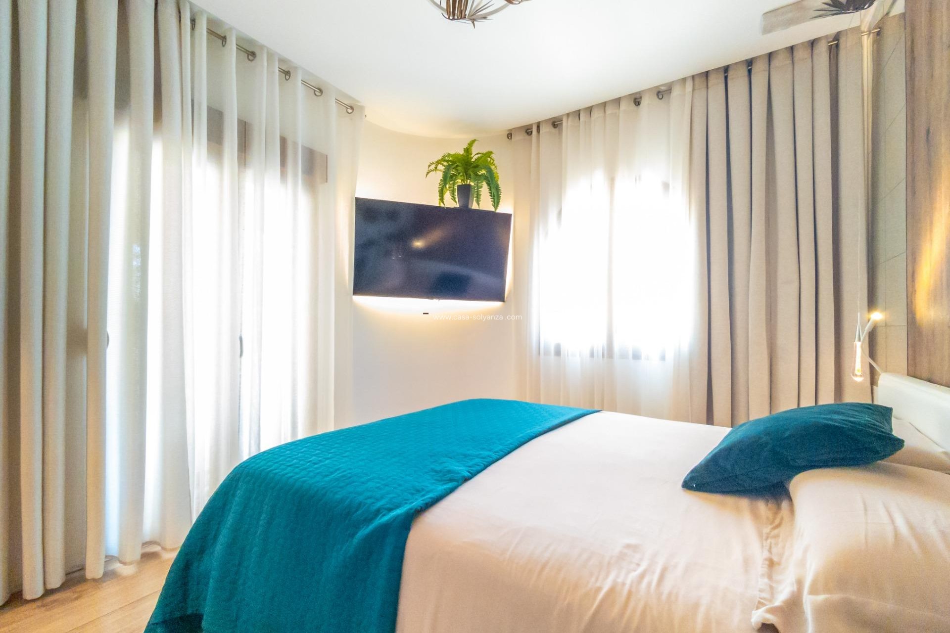 Resale - Villa - Torrevieja - El chaparral